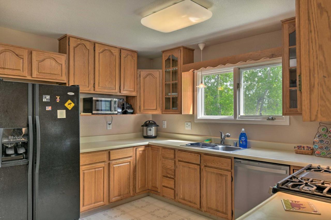 Pet Friendly Anchorage Retreat With Deck And Yard Villa Exterior photo
